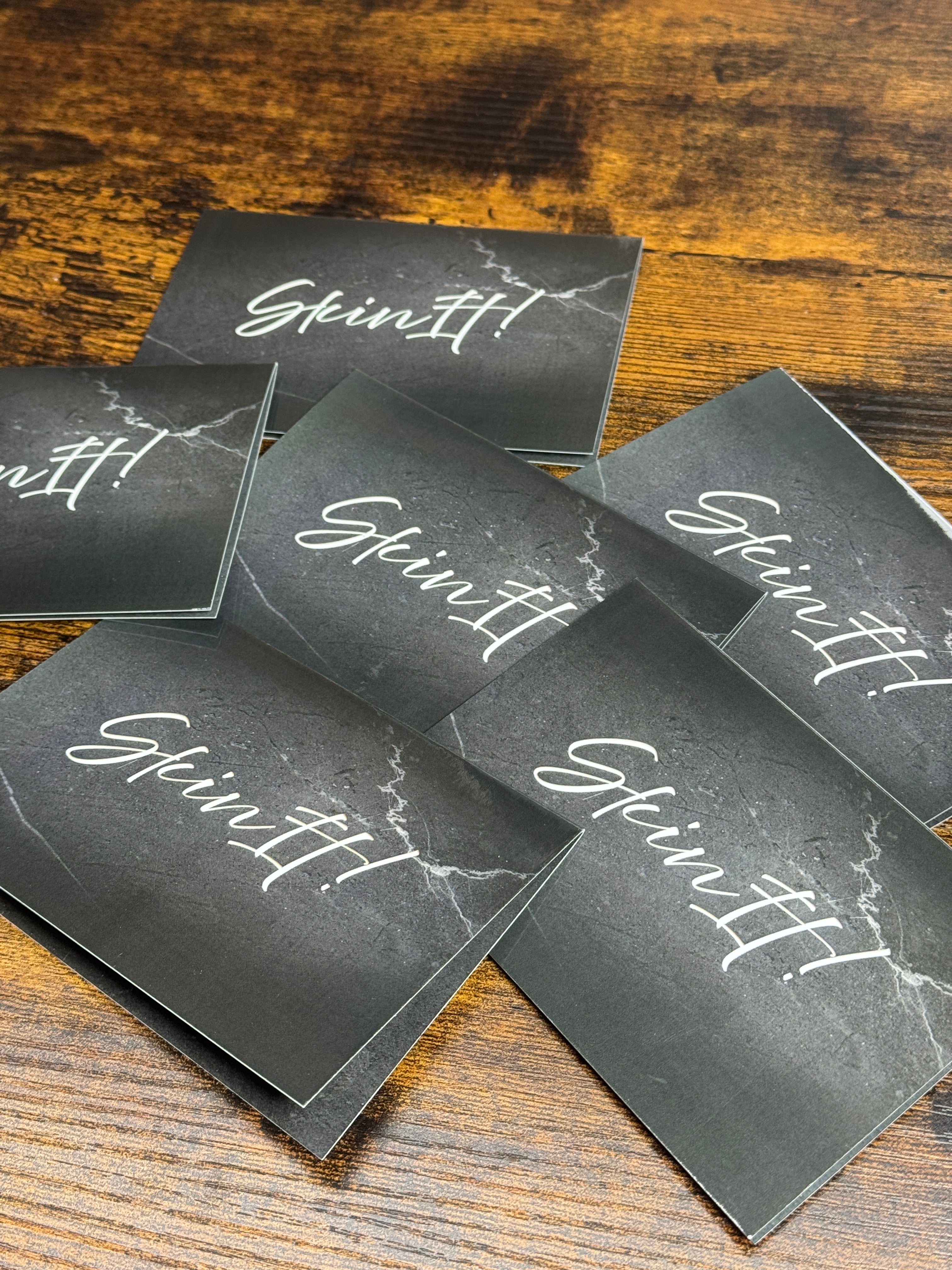 SkinIt nálepka na kartu - Prázdna peňaženka